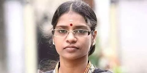 வீரலட்சுமிக்கு ஆபாச வீடியோ அனுப்பியவர் கைது