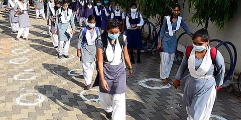 செப்.1 ஆம் தேதி பள்ளிகள் திறப்பதில் தமிழக அரசு உறுதி : அமைச்சர் அன்பில் மகேஷ் தகவல்