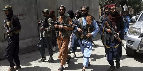 பாகிஸ்தானுக்கு எதிராக ஆப்கன் மக்கள் ஆர்ப்பாட்டம்; துப்பாக்கிச்சூடு நடத்திய தலிபான்கள்
