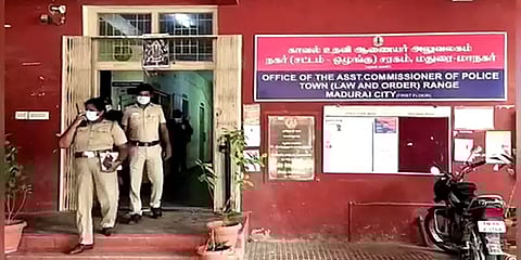 மதுரை: கடனை கட்டத்தவறிய பெண்ணை தற்கொலைக்கு தூண்டியதாக 3பேர் மீது வழக்குப்பதிவு