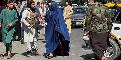 காபூல் மாநகராட்சியில் பெண் ஊழியர்கள் பணிக்கு வர தடை