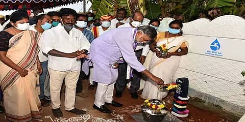 கோயில்களில் பக்தர்களுக்கு தேங்காய் நீர் பிரசாதம் வழங்கும் திட்டம் தொடக்கம்