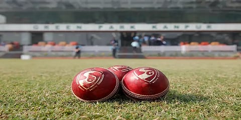 நியூசிலாந்து அணிக்கு எதிரான முதல் டெஸ்ட் போட்டி: இந்தியா டாஸ் வென்று பேட்டிங் தேர்வு