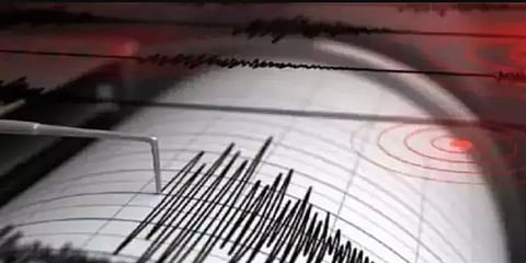 இந்தோனேஷியாவில் சக்திவாய்ந்த நிலநடுக்கம்: சுனாமி எச்சரிக்கை