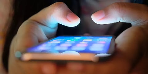 சென்னை: சிறுவர்களிடம் ஆசைக்காட்டி ரூ.8 லட்சம் மோசடி - தம்பதிக்கு போலீசார் வலைவீச்சு