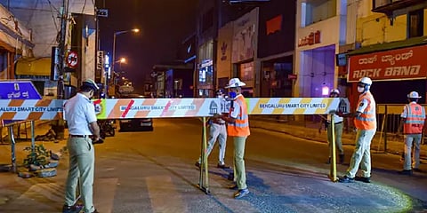 ஒமைக்ரான் அச்சுறுத்தல்: கர்நாடகாவிலும் அமலுக்கு வருகிறது இரவுநேர ஊரடங்கு