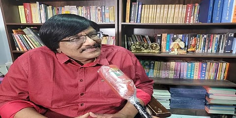 2,300 பக்கங்கள், 1,850 கவிதைகள்.. மனுஷ்யபுத்திரனின் 'மிஸ் யூ' புத்தகம் இம்மாதம் வெளியீடு