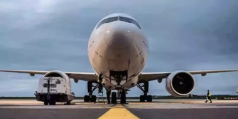 இத்தாலியில் இருந்து இந்தியா வந்த விமானத்தில் 125 பேருக்கு கொரோனா