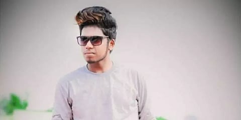 சென்னையில் சிக்கன் சாப்பிட்ட இளைஞர் திடீர் மரணம் - அதிர்ச்சியில் பெற்றோர்