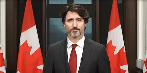 கனடா: தடுப்பூசி கட்டாயத்திற்கு எதிராக வலுக்கும் மக்கள் போராட்டம் - ரகசிய இடத்தில் ட்ரூடோ