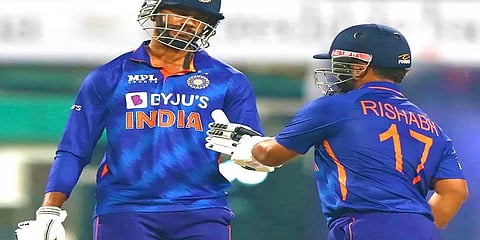 கோலி, பண்ட், வெங்கடேஷ் ஐயர் விளாசல் - வெஸ்ட் இண்டீஸ் அணிக்கு 187 ரன்கள் இலக்கு