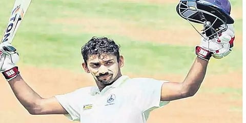 3 போட்டிகளில் 3 சதம்: தேர்வாளர்கள் கண்களில் படுவாரா  தமிழக வீரர் பாபா இந்திரஜித்!