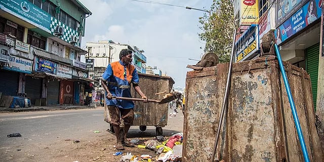 தூய்மைப் பணியாளர்