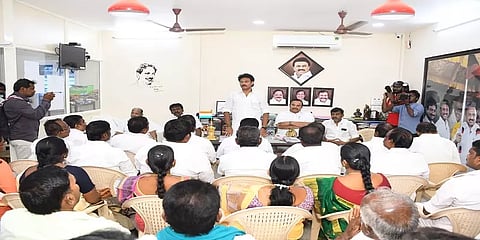 "உதயநிதியை அமைச்சராக்க வேண்டும்" - திருச்சி செயற்குழுவில் அமைச்சர் அன்பில் மகேஷ் தீர்மானம்