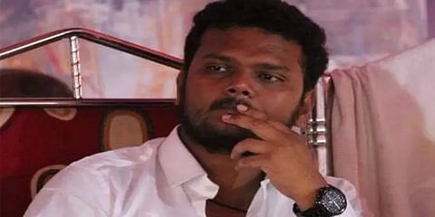 திருமணம் செய்யாமல் ஏமாற்றியதாக இளம்பெண் புகார் - எம்.எல்.ஏ. மீது  வழக்குப்பதிவு