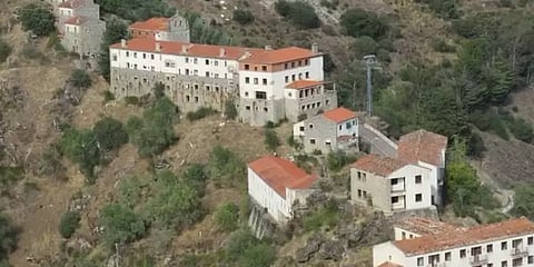 ஒரு கிராமமே விற்பனைக்கு... ஆனால், விலை இவ்வளவுதானா?.. சுவாரஸ்ய பின்னணி!