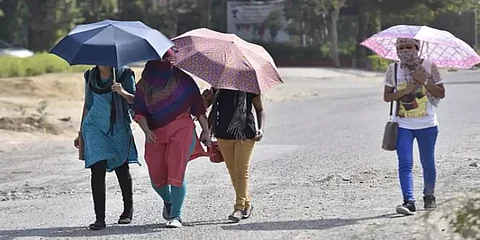 பிப்ரவரி மாதத்திலேயே மண்டையை பிளக்கும் வெயில் - வடமேற்கு மாநிலங்களில் வெப்ப அலை எச்சரிக்கை