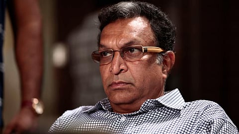 Still from Mugamoodi (2012)