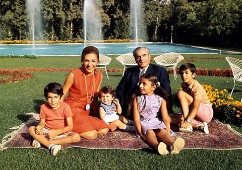iran last king  his wife Farah and childrens 