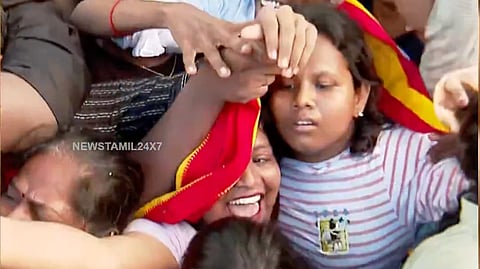 Crowd at Vijay's Campaign 