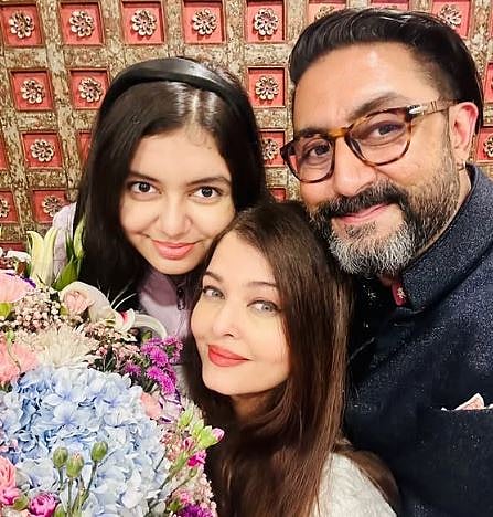 aishwaryarai with husband and daughter 