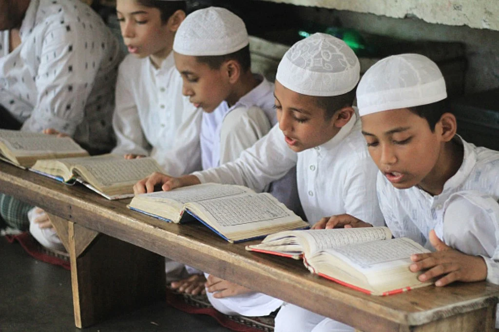 
















مدارس اسلامیہ کی وطن پرستی پریوگی کا طمانچہ