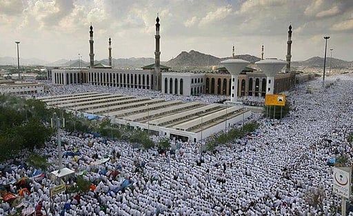 
















وقوفِ عرفہ کے بعد عازمین مزدلفہ پہنچے