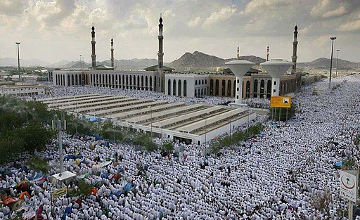 
















وقوفِ عرفہ کے بعد عازمین مزدلفہ پہنچے