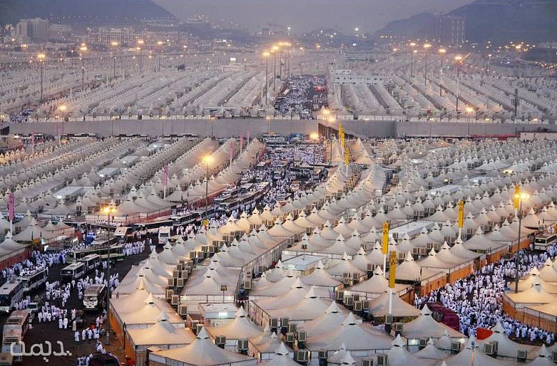 
















عازمین حج لبیک اللہم لبیک کی صداؤں کے ساتھ منیٰ
پہنچے