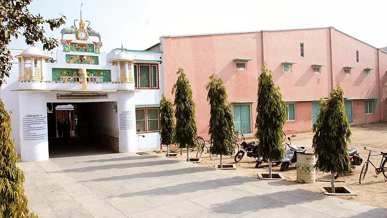 

ہریانہ کے سرسا میں واقع ڈیرا سچا سودا کا آشرم