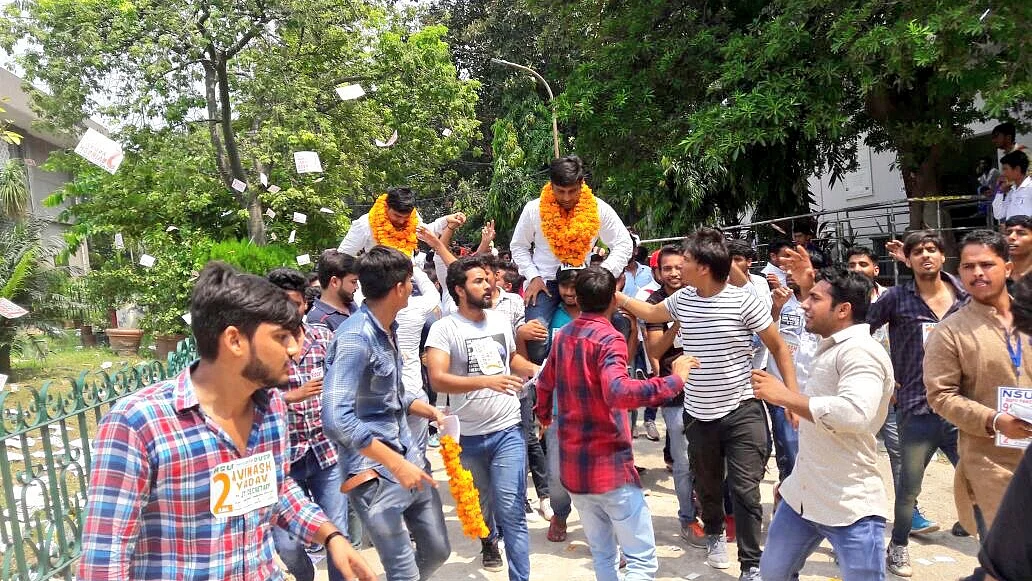 

ڈی یوایس آئی صدر عہدے پر این ایس یوآئی کے راکی تشیر کامیاب ہوئے ہیں