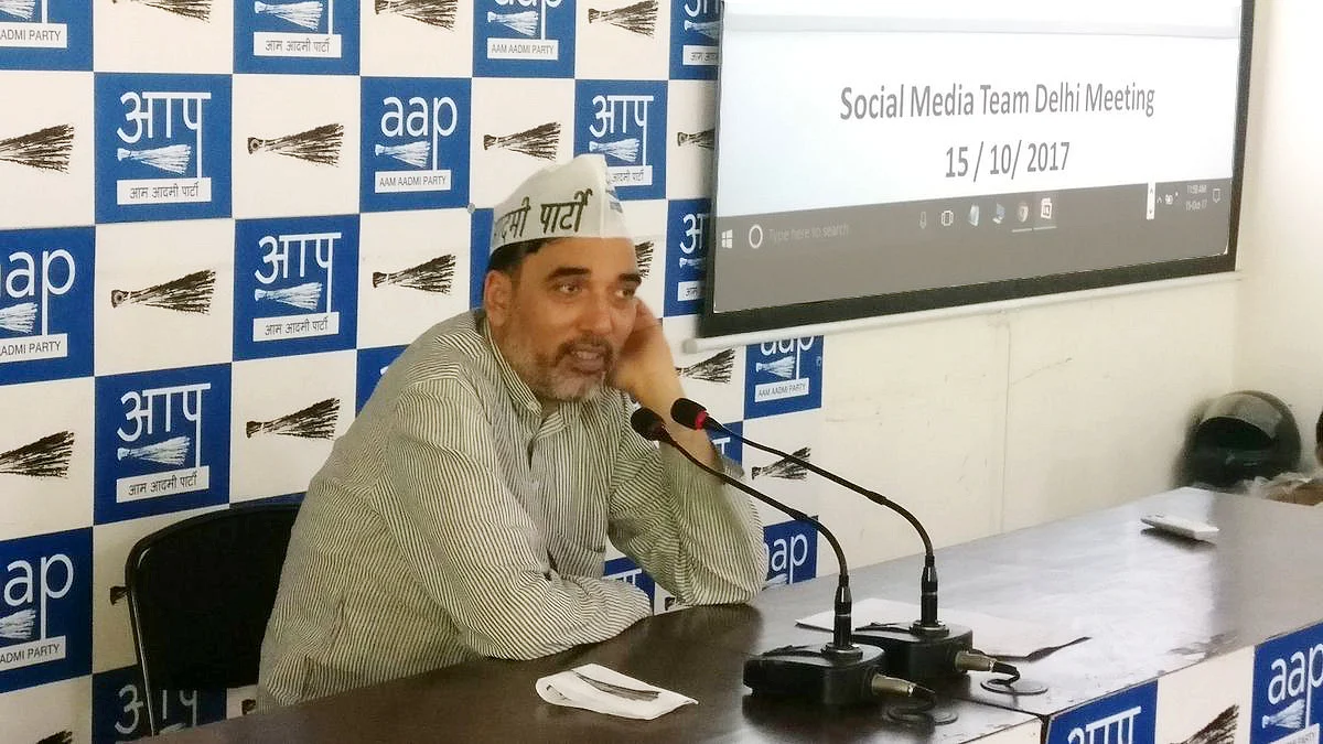 تصوریر سوشل میڈیا