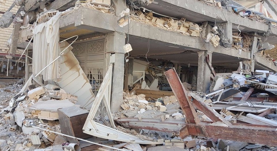 ایران میں زبردست زلزلہ،214 افراد ہلاک 2500 سے زائد زخمی