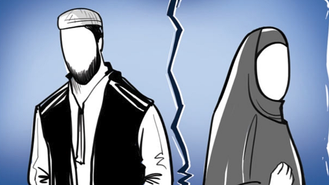 طلاق دینے پر کسی اور مذہب میں شوہر کو سزا کیوں نہیں؟