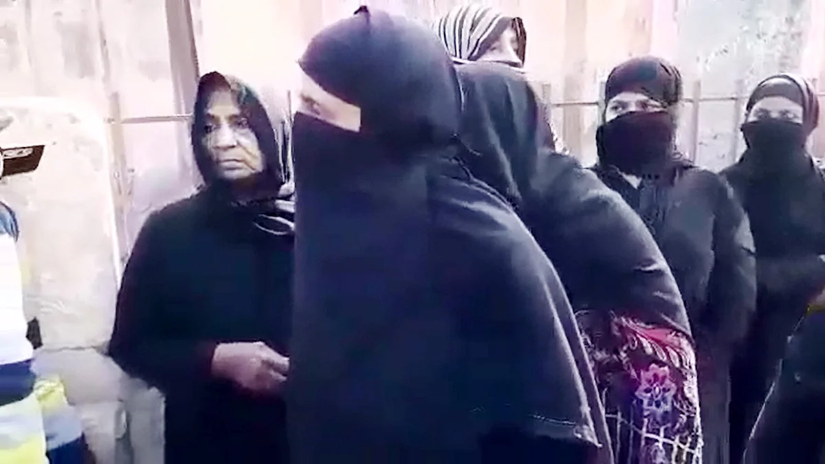 مظفر نگر: بی جے پی کی تقریب میں شامل مسلم خواتین