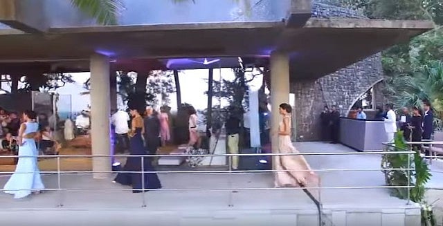 نیرو مودی کے یو ٹیوب چینل کا ویڈیو گریب