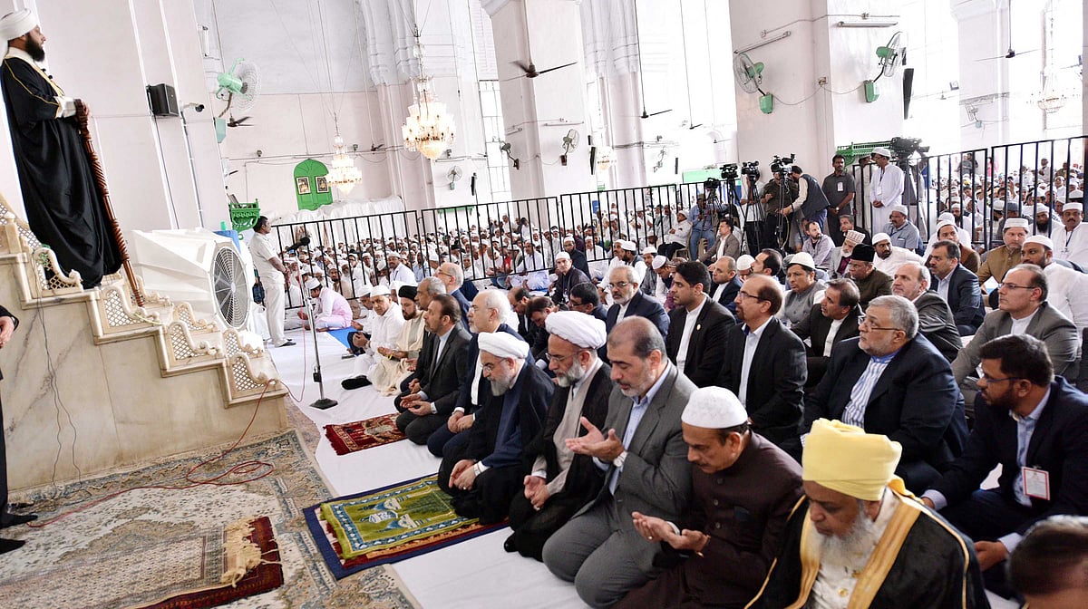 حیدرآباد کی مکہ مسجد میں نماز جمعہ کی ادائیدی