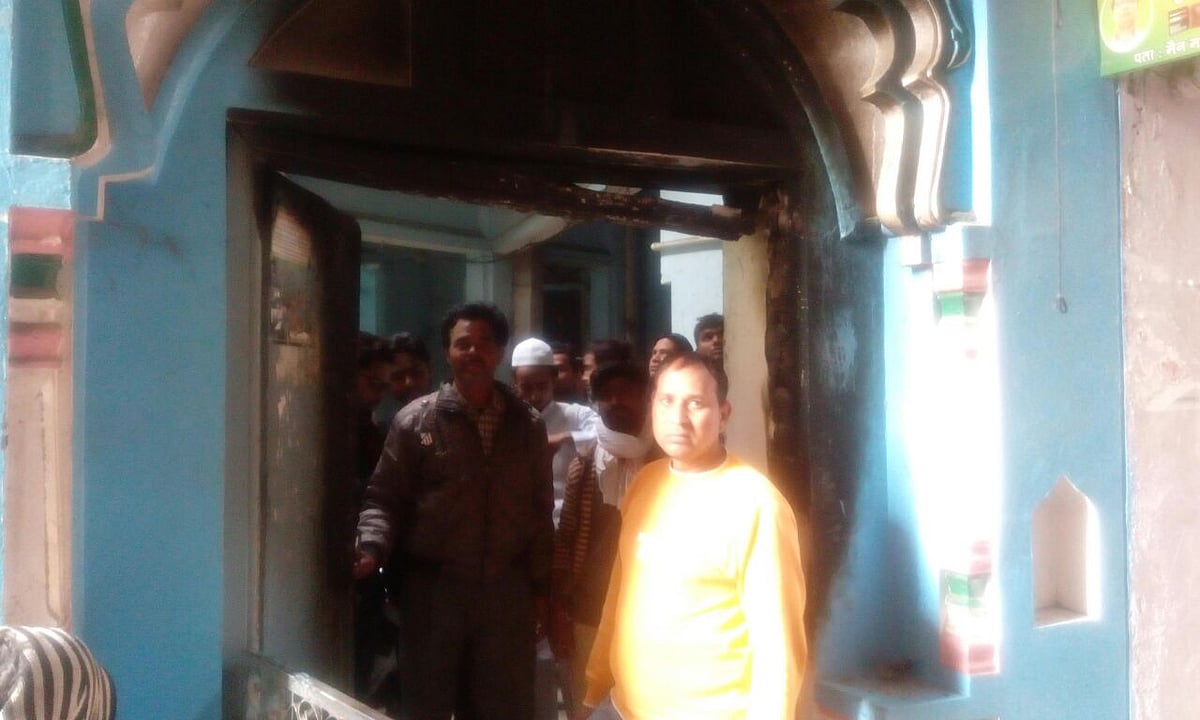 کاس گنج میں مسجد کا دروازہ نذرِ آتش، حالات پھر کشیدہ