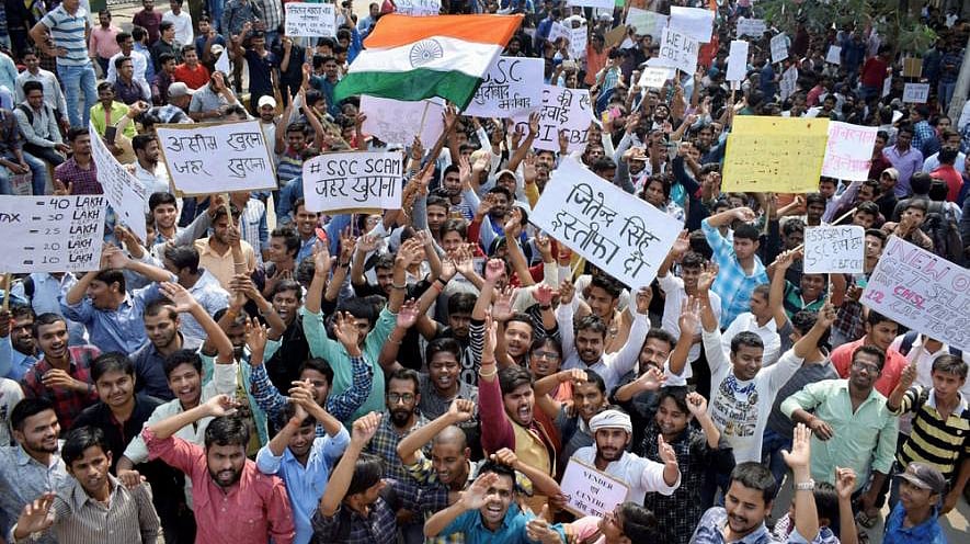 ایس ایس سی گھوٹالہ: بے روزگاروں کا احتجاج  ملک بھر میں پھیلا 