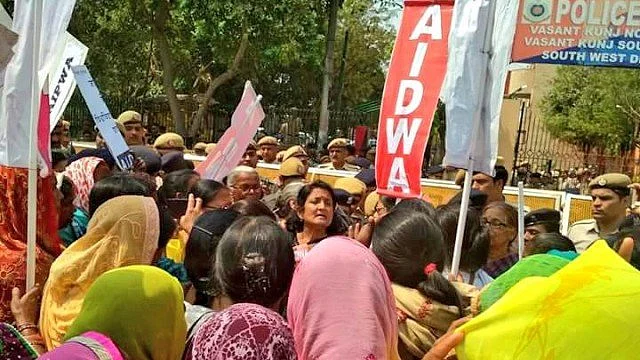 تصویر سوشل میڈیا