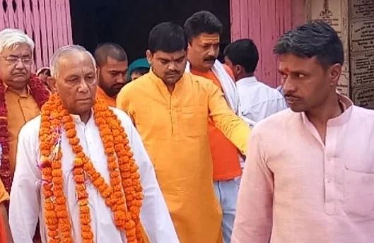 رام مندر پر سپریم کورٹ کا فیصلہ چھ ماہ میں اورپھر مندر تعمیر شروع: وی ایچ پی صدر