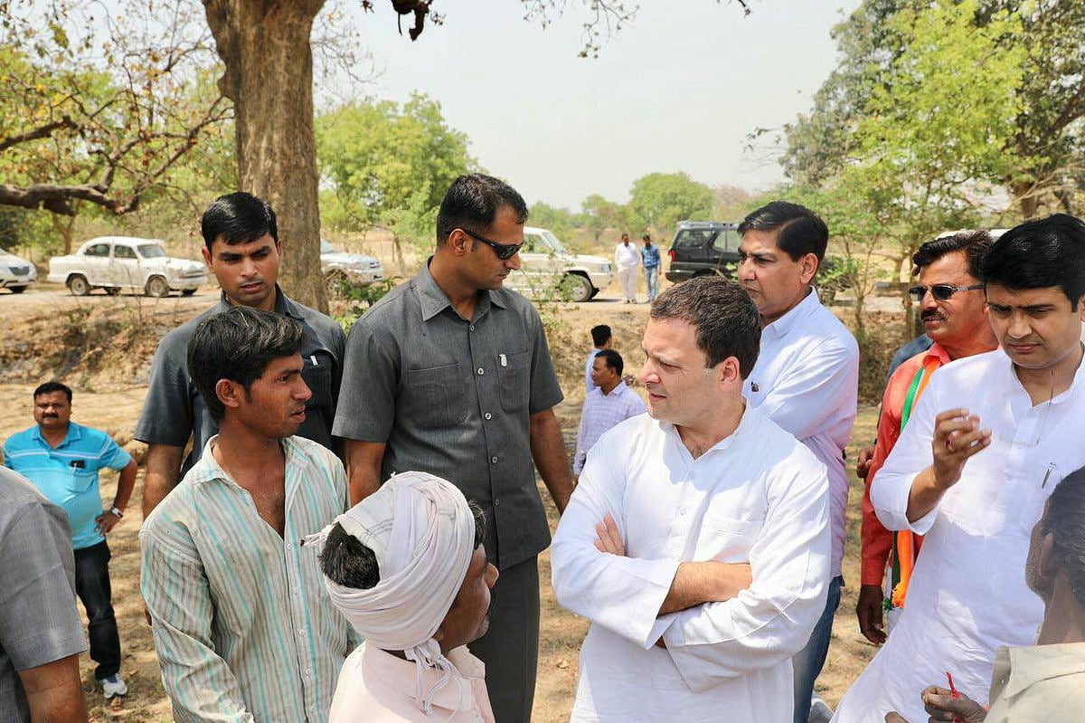 راہل گاندھی امیٹھی دورہ پر، نوجوانوں اور کسانوں سے کی ملاقات