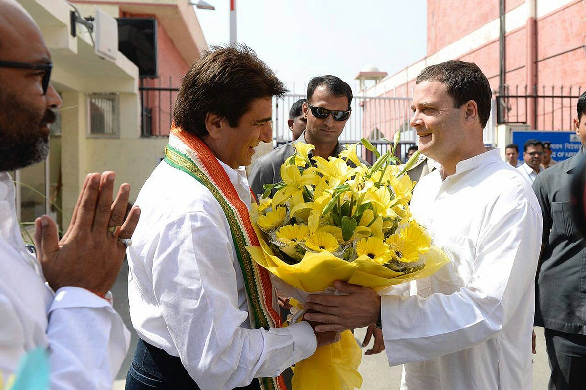 راہل گاندھی امیٹھی دورہ پر، نوجوانوں اور کسانوں سے کی ملاقات