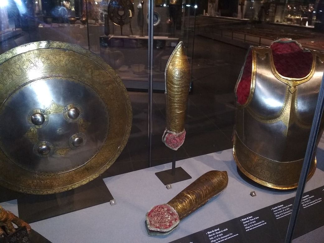 سفر نامہ...پیرس کچھ جدا تو ہے