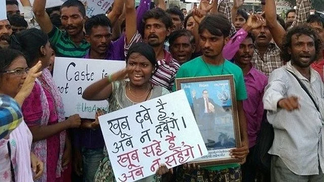 تصویرسوشل میڈیا