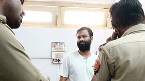 جیل سے ڈاکٹر کفیل کی آزادی مشکل، یو پی پولس نے لگایا این ایس اے