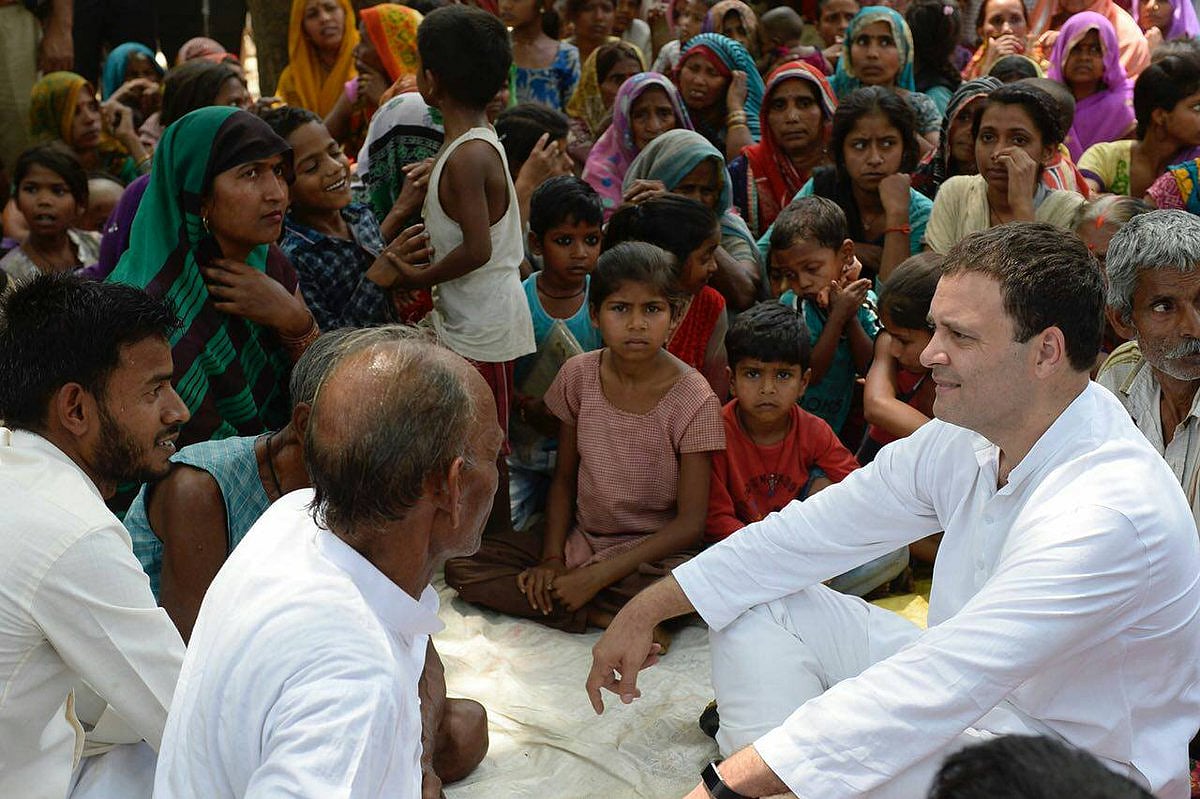 راہل گاندھی امیٹھی دورہ پر، نوجوانوں اور کسانوں سے کی ملاقات