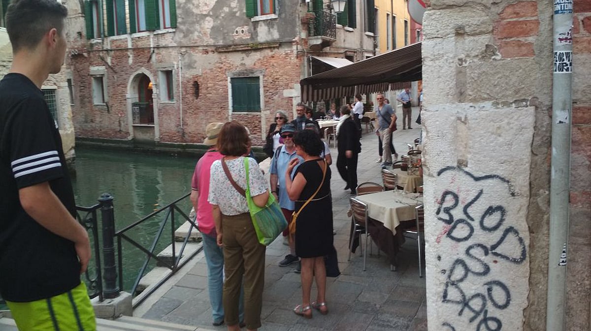 سفر نامہ: پانی میں تیرتا سیاحوں کا شہر وینس