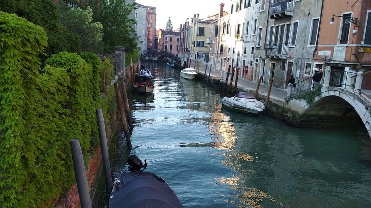 سفر نامہ: پانی میں تیرتا سیاحوں کا شہر وینس