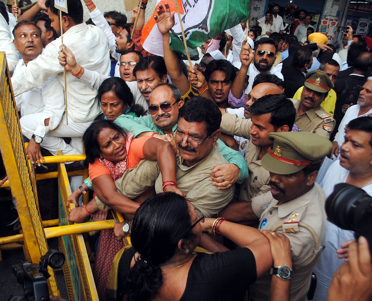 کرناٹک LIVE: جمہوریت کے قتل کے خلاف ہم متحد ہیں، کانگریس